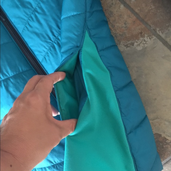 Awesome Oakley teal and aqua blue women's puffer coat, sz XL - Picture 4 of 7